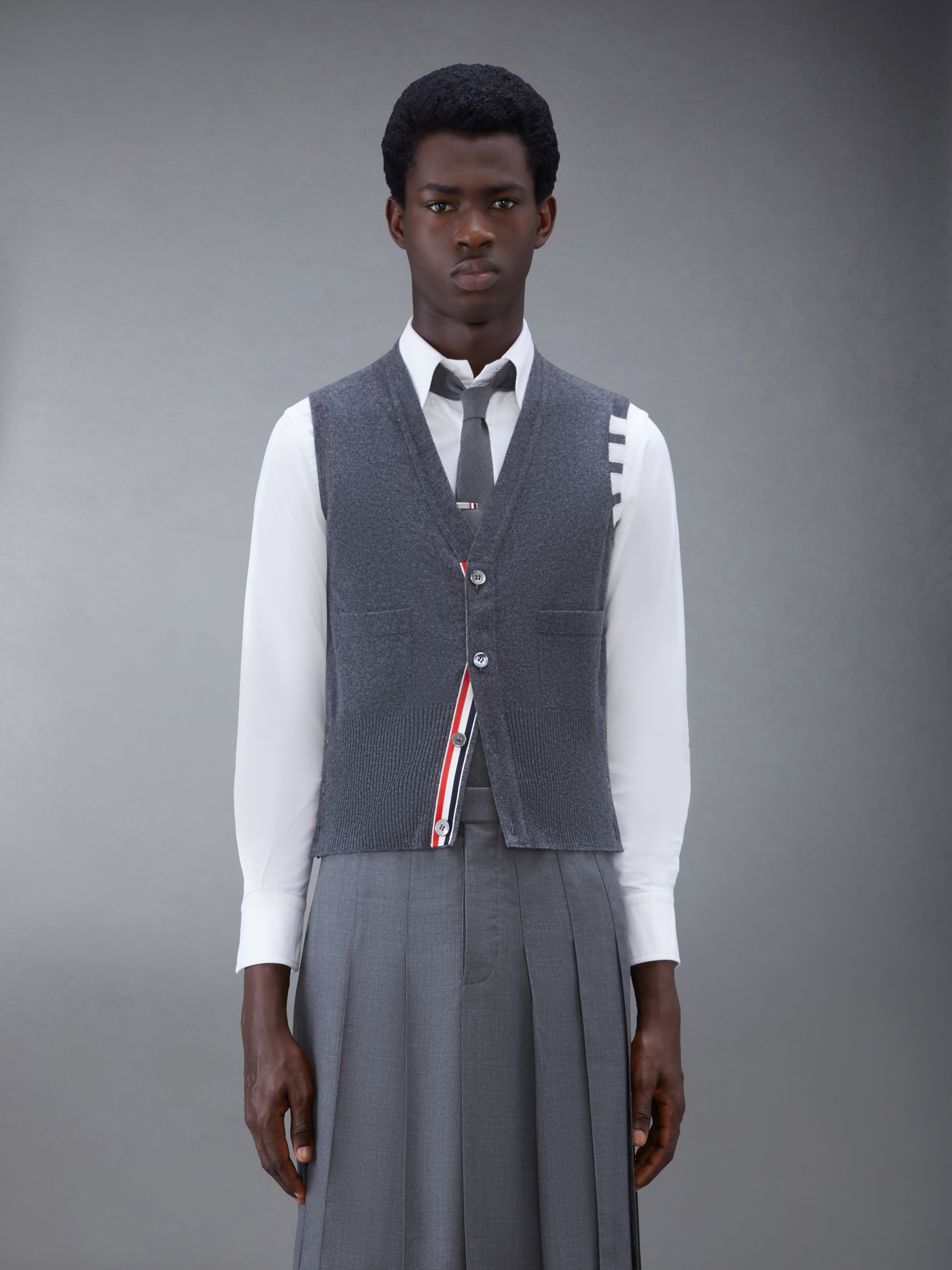 charcoal cashmere 4-bar v-neck waistcoat